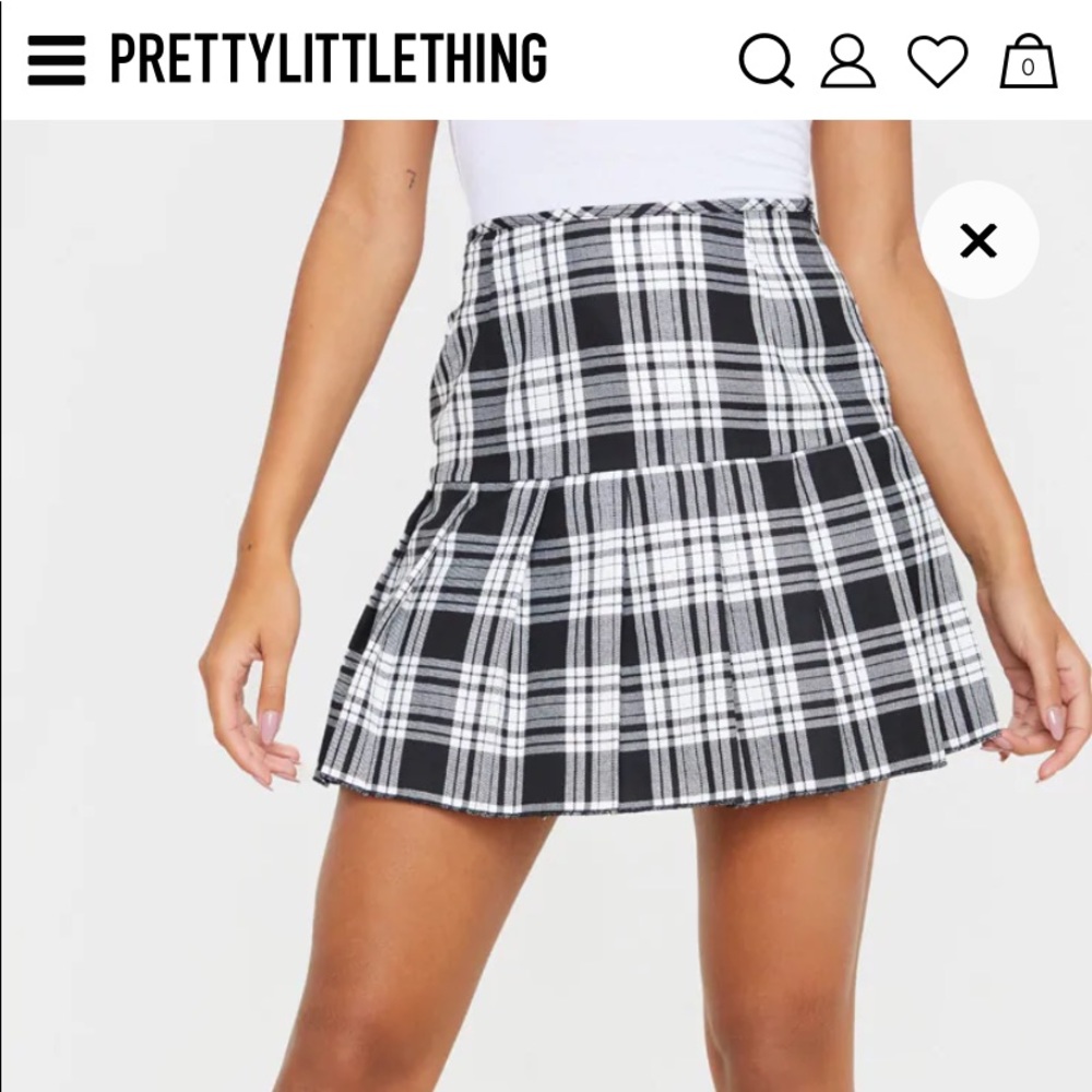 Pretty Little Thing mini skirt